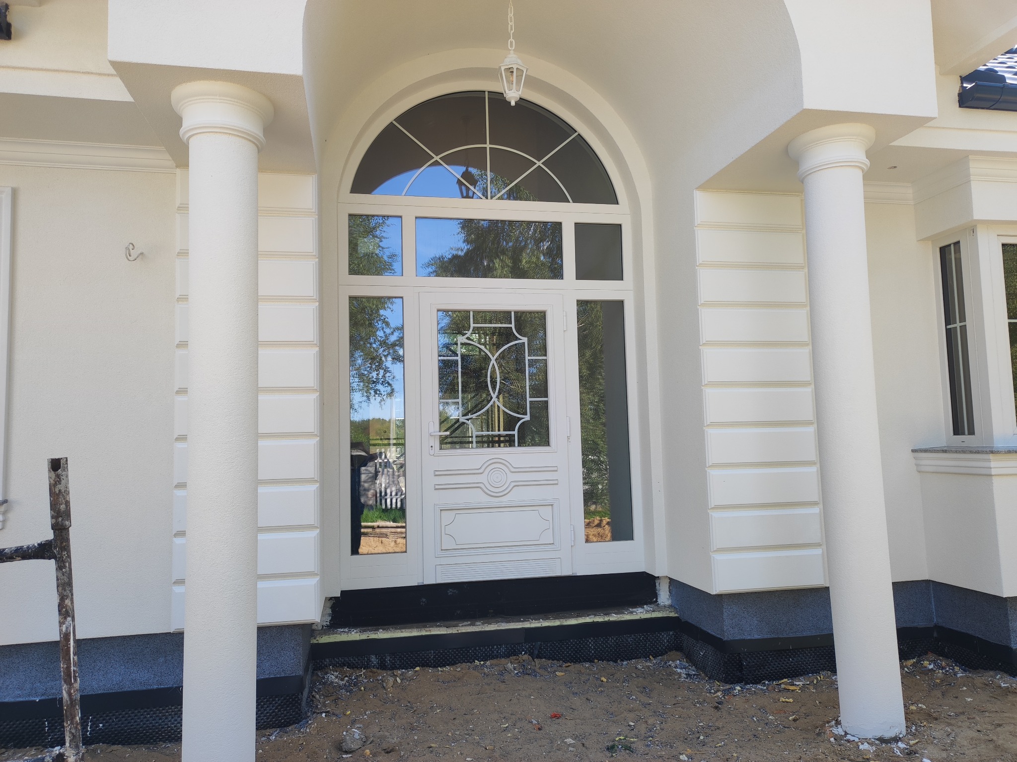 Wykonana przez moją firmę elewacja że sztukaterią