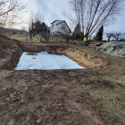 Marcin Wypychowski - Przygotowanie terenu pod altanę przy pomocy minikoparki1.5t oraz wozidła 3t