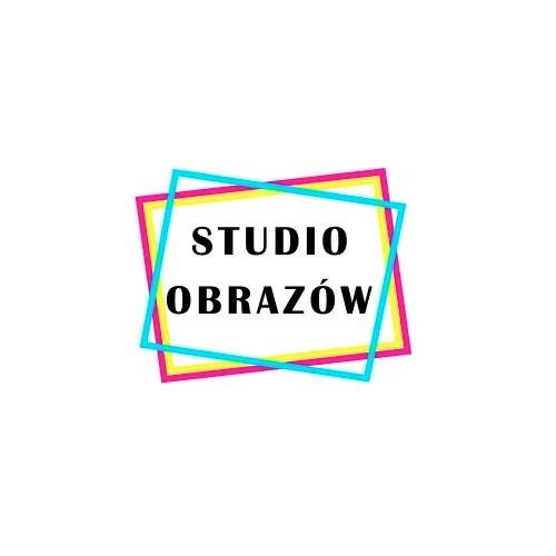 Logo firmy Studio Obrazów z napisem na białym tle otoczonym trzema kolorowymi ramkami: różową, żółtą i turkusową.