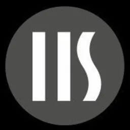 Szare logo firmy z trzema białymi pionowymi elementami, gdzie środkowy element jest falowany, umieszczone na czarnym tle.