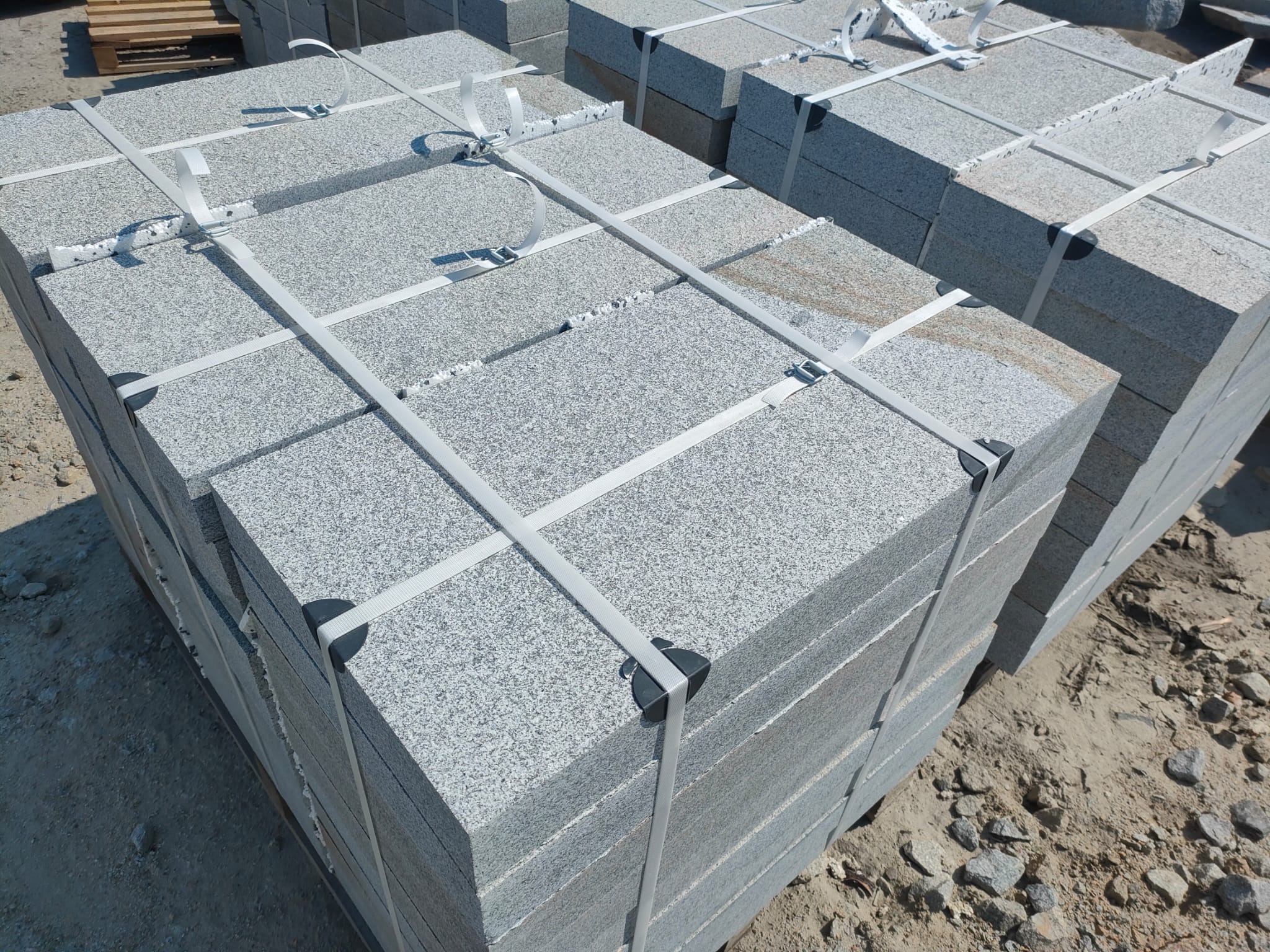 Płyty granitowe- Płomieniowane