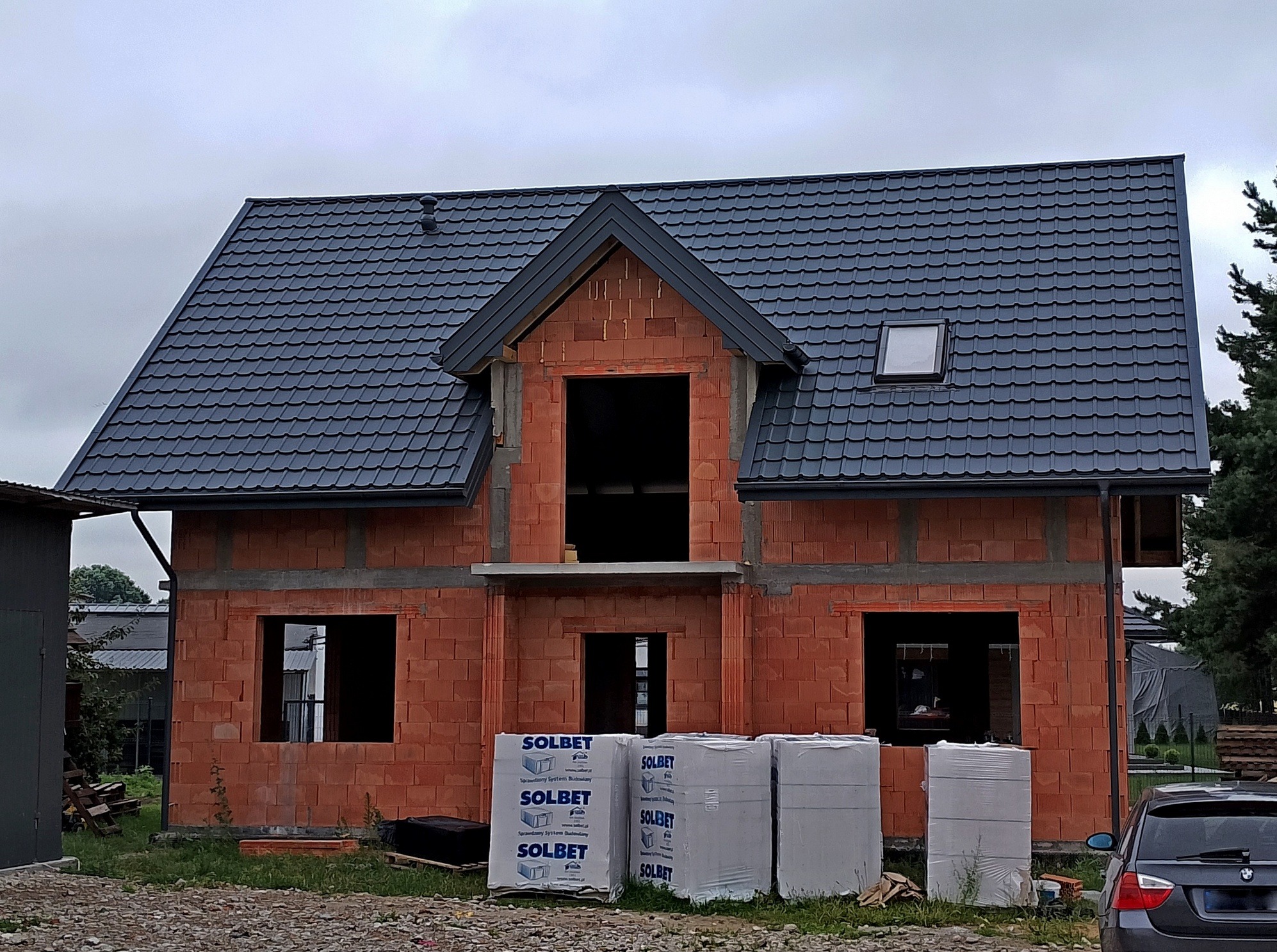 Ruukki Modular, rynny Galeco stal, okno Roto R79WD.