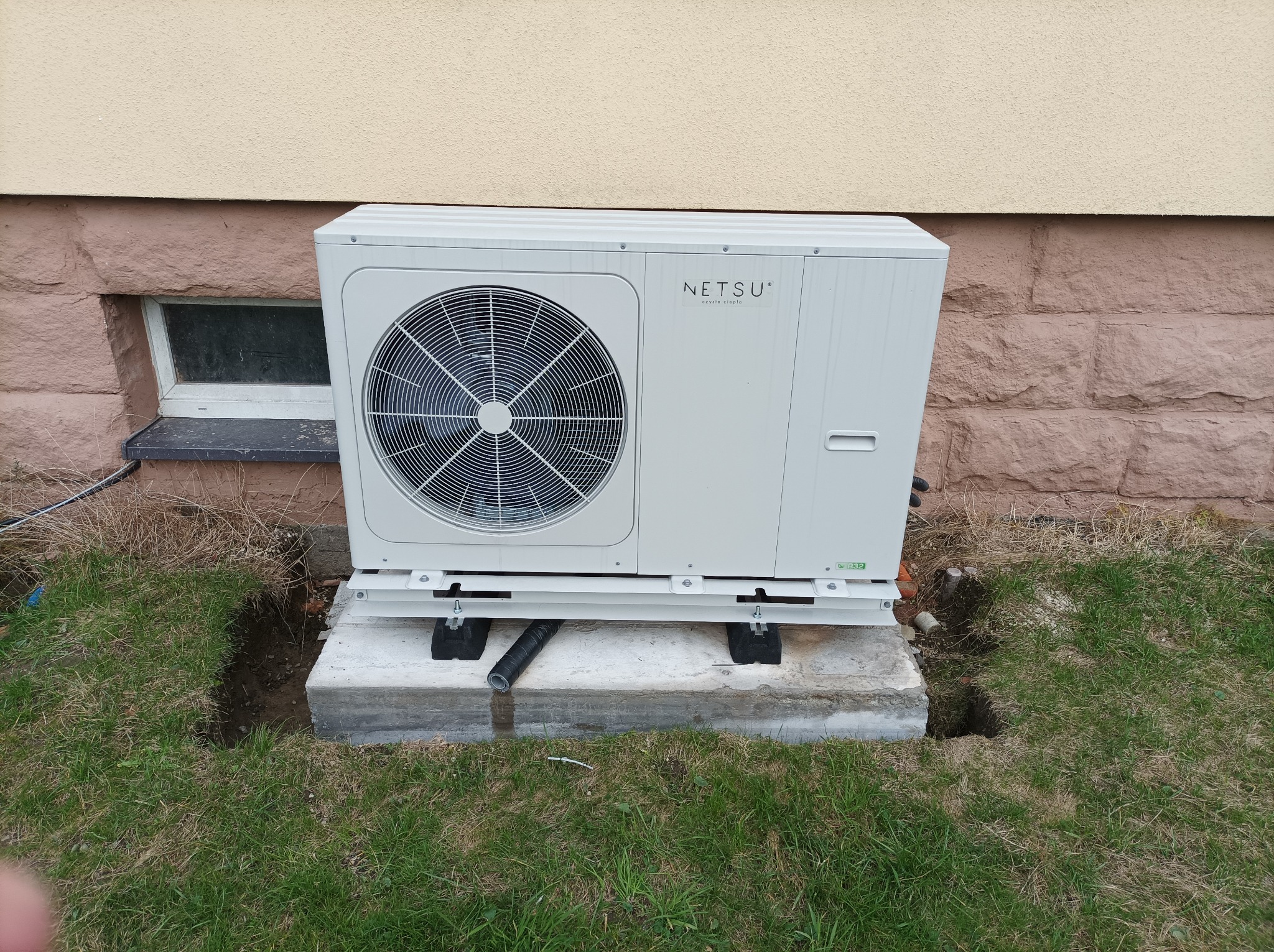 Pompa w swojej klasie już teraz nie będzie zimno .