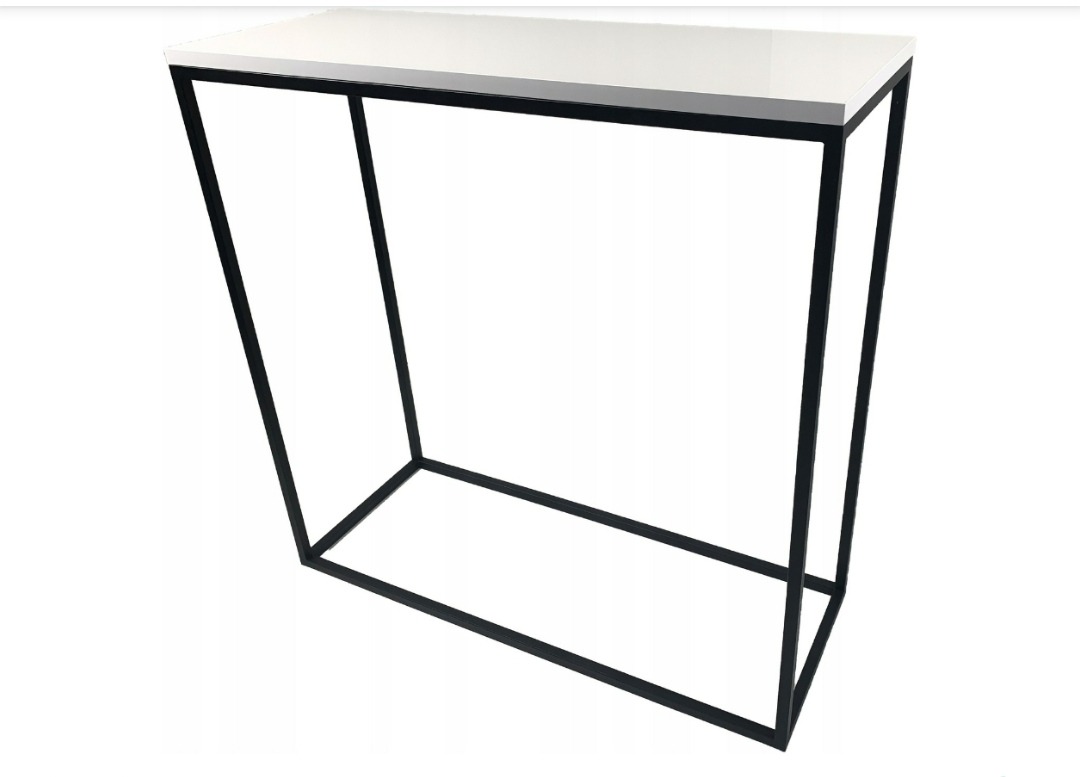 Minimalistyczny stolik konsola z białym blatem i czarną, metalową ramą, na białym tle.
