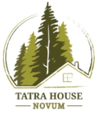 Logo firmy budowlanej Tatra House Novum z motywem górskich sosen i dachu domu.