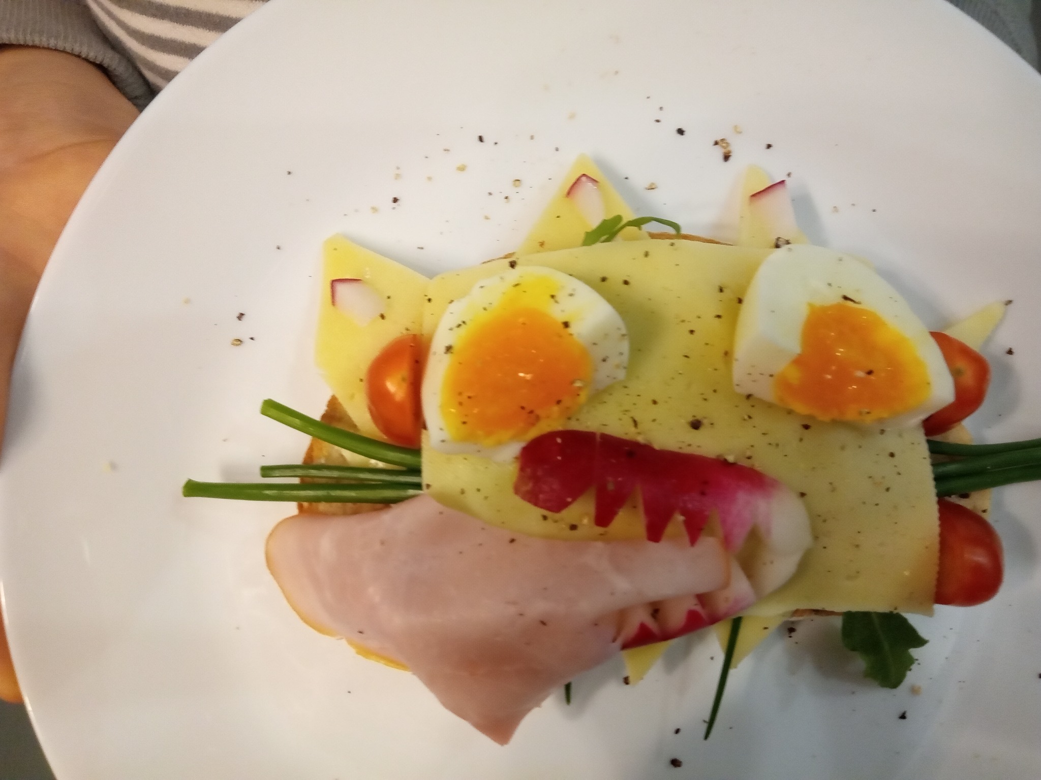 Przykładowa propozycja kanapki dla najmłodszych