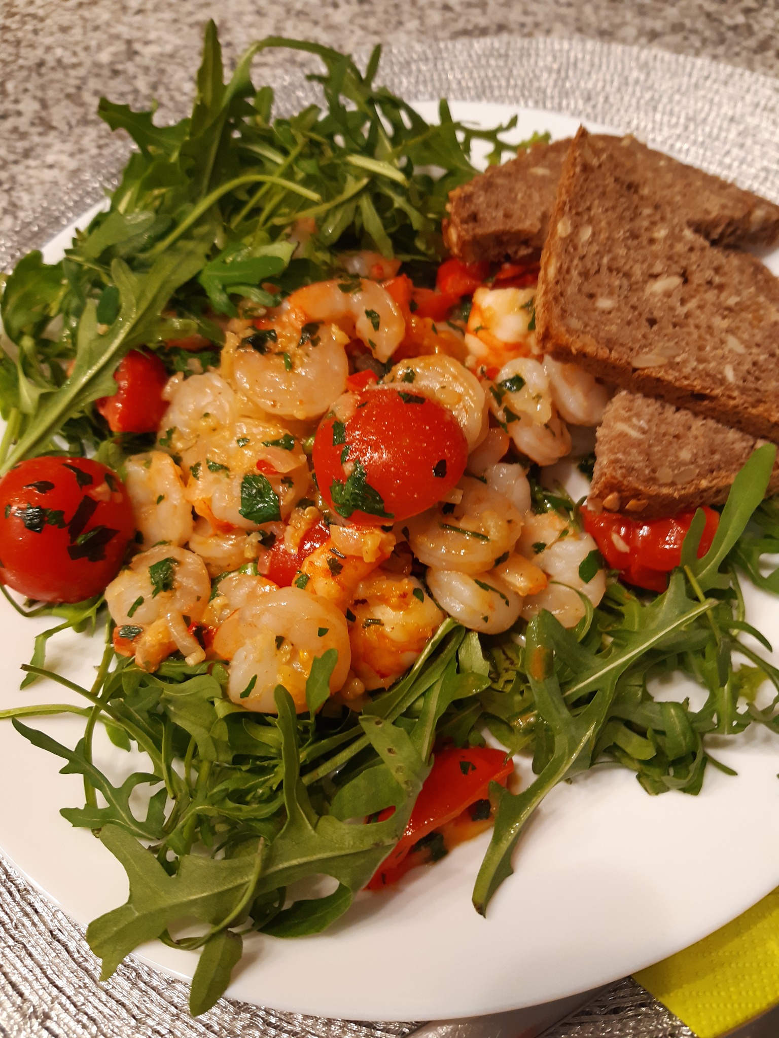 Krewetki idealny pomysł na romantyczną kolacje.