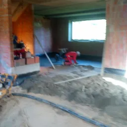 Chudziak 15 cm grubości wraz przygotowaniem podłoża zasypanie plus zagęszczanie pospułki