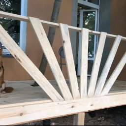 Rebus - Taras dla stowarzyszenia „Nomada”