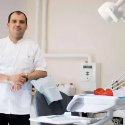 Artem Kovalenko - Chirurg Stomatolog