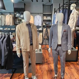 Stylizacje manekinów w salonie Recman Ostrów Wielkopolski 