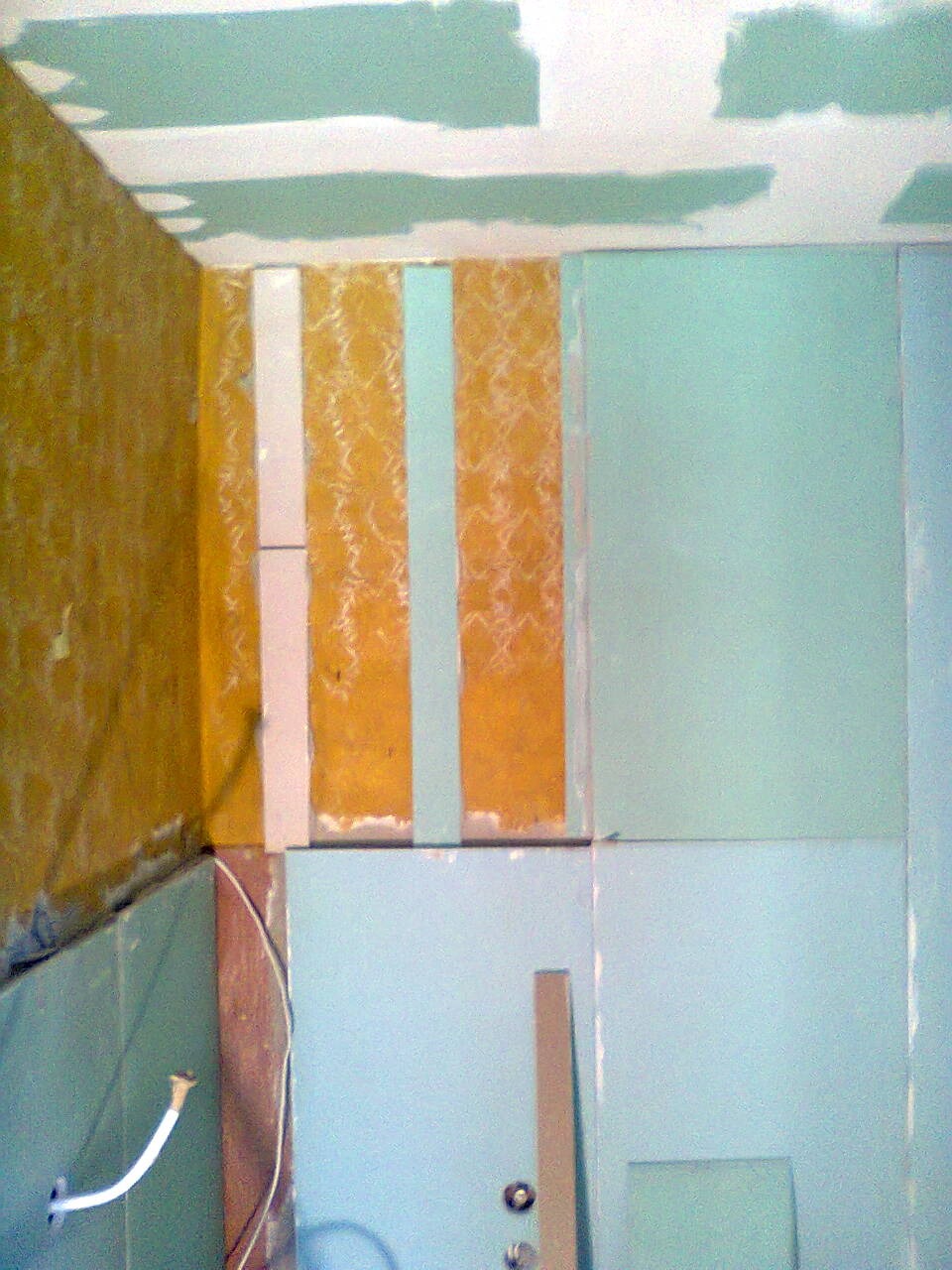 Przygotowanie łazienki pod glazurę.