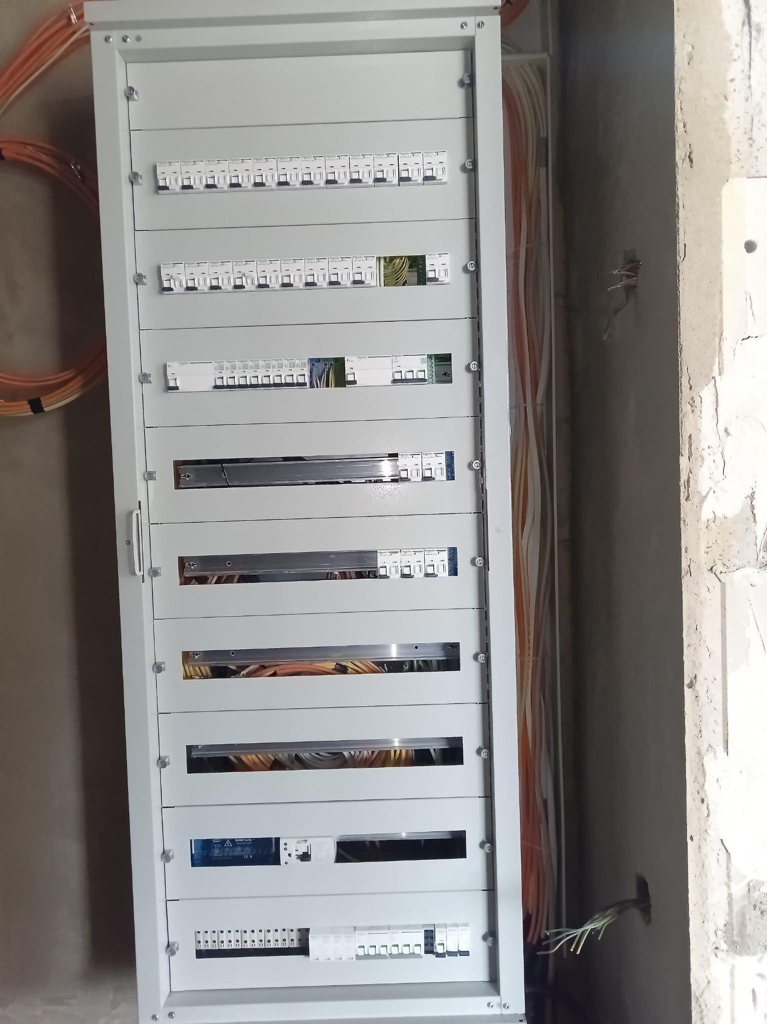 Przygotowane do systemu inteligentnych dom na loxone