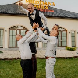 Nasza ulubiona książka/film/serial.
Film: „La La Land”
Książka: „Muzyka moim życiem”
Serial: „The Office” – bo wiemy, jak łączyć pracę z humorem.