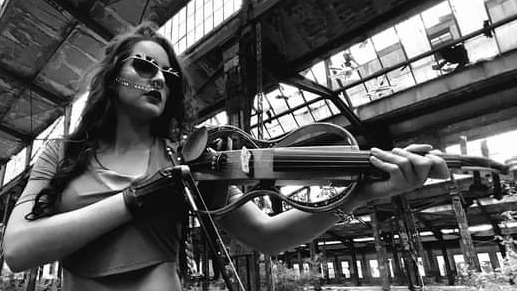 Mocne brzmienia i odważne stylizacje