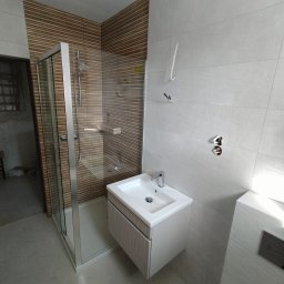 Kamil Cwynar - Solidne Tapetowanie w Jarosławiu