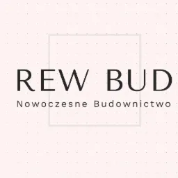 Logo firmy budowlanej REW BUD z hasłem Nowoczesne Budownictwo na tle w delikatne kropki.