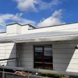 Markiza tarasowa Family Evo z napędem elektrycznym sterowanym radiowo.