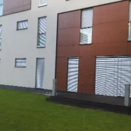 Żaluzje fasadowe 50 mm/80 mm. Obsługa elektryczna/manualna. Sterowanie radiowe.