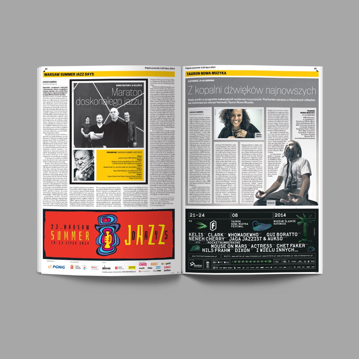 Rozkładówka magazynu z artykułami i plakatami zapowiadającymi festiwale muzyczne: Warsaw Summer Jazz Days i Tauron Nowa Muzyka, prezentująca programy i artystów.