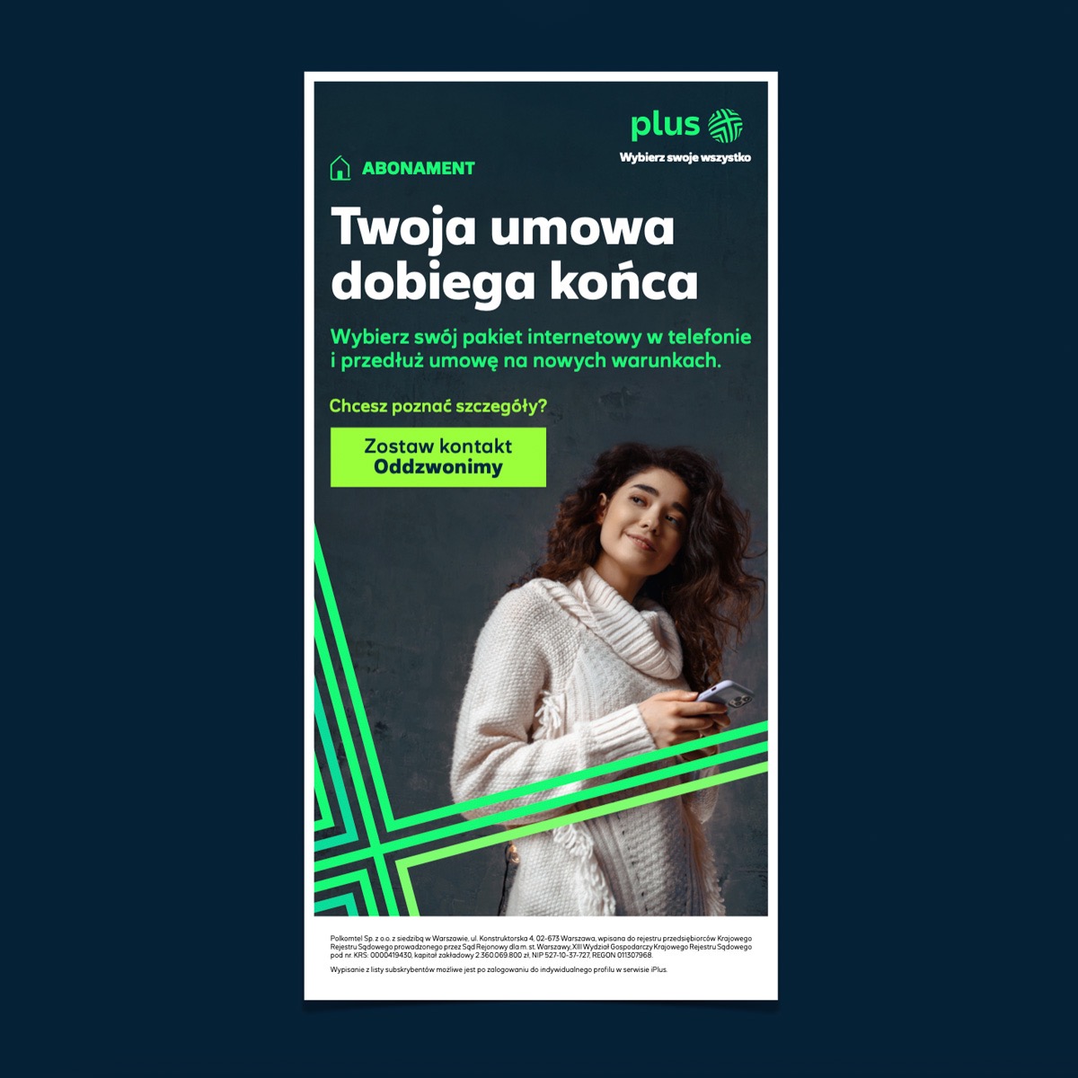 Reklama operatora telekomunikacyjnego Plus: uśmiechnięta kobieta w swetrze przegląda ofertę na smartfonie, na tle grafiki z informacją o kończącej się umowie i możliwości przedłużenia abonamentu.