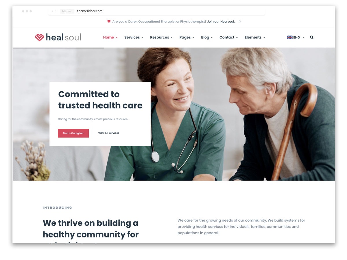 Strona internetowa z nagłówkiem 'Committed to trusted health care', prezentująca uśmiechniętą pielęgniarkę z stetoskopem i starszego pacjenta z laską.