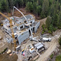 WiBud Wiesław Górka - Centrum Przyrodnicze Brama w Gorce - Budynek Restauracji z Poczekalnią