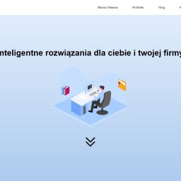KTDesign - Ilustracja przedstawiająca mężczyznę siedzącego przy biurku z komputerem, książkami i folderem, symbolizująca inteligentne rozwiązania dla firm, widok z góry na minimalistycznym tle strony...