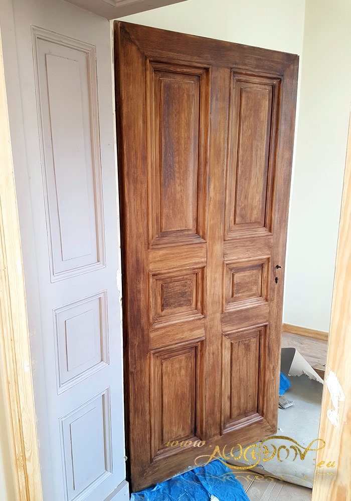 Rekonstrukcja drzwi.