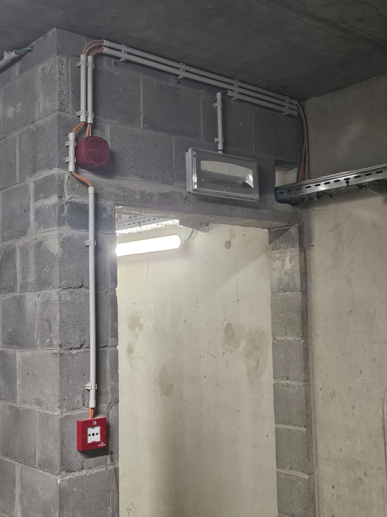 System pożarowy + awaryjny- garaż podziemny