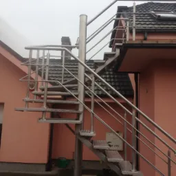 Balustrady, schody i zadaszenia