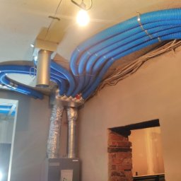 RefNeck Sp. z o.o. - Wentylacja z odzyskiem wykonana w mieszkaniu znajdującym się w XIXw. Kamienicy.