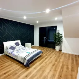 Gotowe można spać . Od tynkowania do malowania .