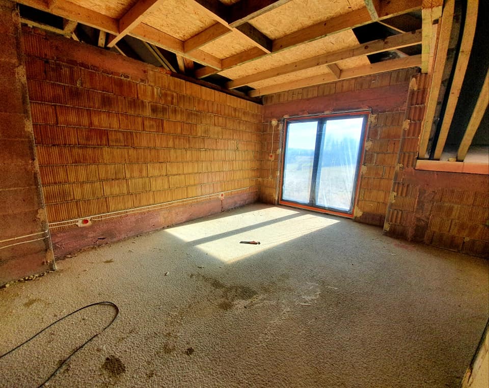 Sypialnia przed naszym wejściem.