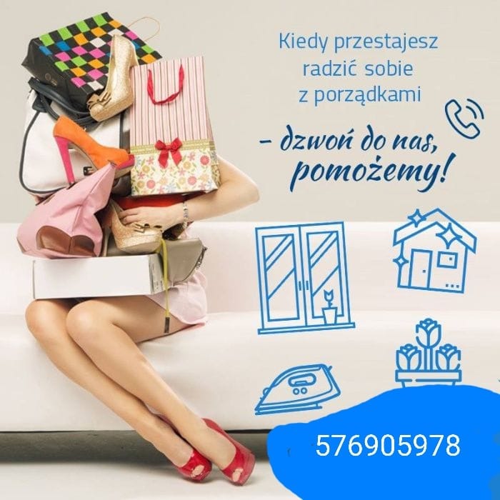 Kobieta siedzi na białej sofie obciążona stertą toreb i butów, obok grafiki z telefonem, oknem, domem, kwiatami i żelazkiem, z hasłem 'Kiedy przestajesz radzić sobie z porządkami - dzwoń do nas...