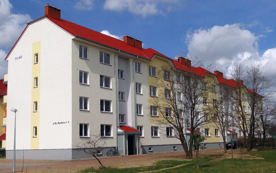 Budynek przy ul. Ks. Racibora I, składający się z 48 mieszkań i 1 lokalu usługowego. Zrealizowano jako deweloper.