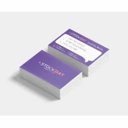 Dwa stosy fioletowych wizytówek firmy STOCK DAT z informacjami o grafice, projektowaniu stron internetowych i wsparciu danych, ułożone na białym tle.