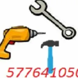 Ilustracja przedstawiająca narzędzia remontowe: żółta wiertarka, niebieski młotek i klucz francuski, na białym tle z numerem 577641050 w czerwonym kolorze.