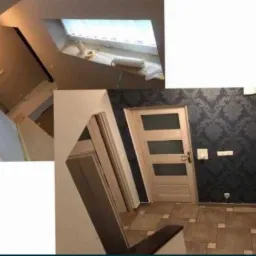 Korytarz po remoncie, z fragmentami świeżo położonej tapety w ciemne wzory, widoczna stolarka drzwiowa i ceramiczna podłoga.