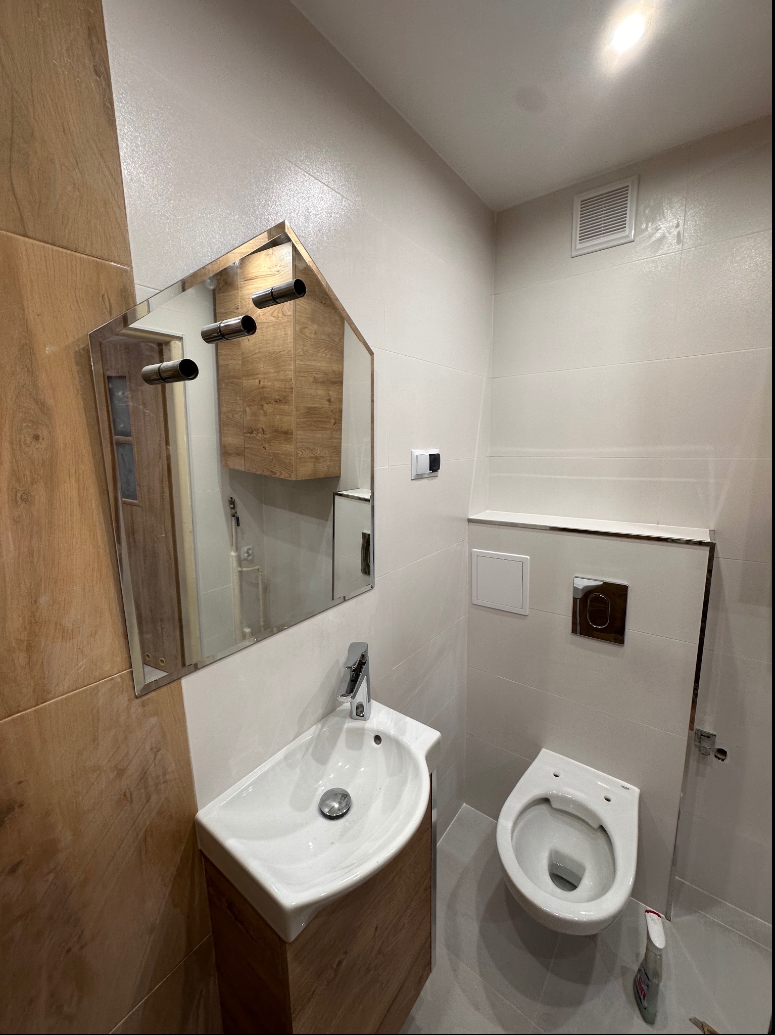 Listwy wykończeniowe ze stali nierdzewnej,bardzo fajny efekt