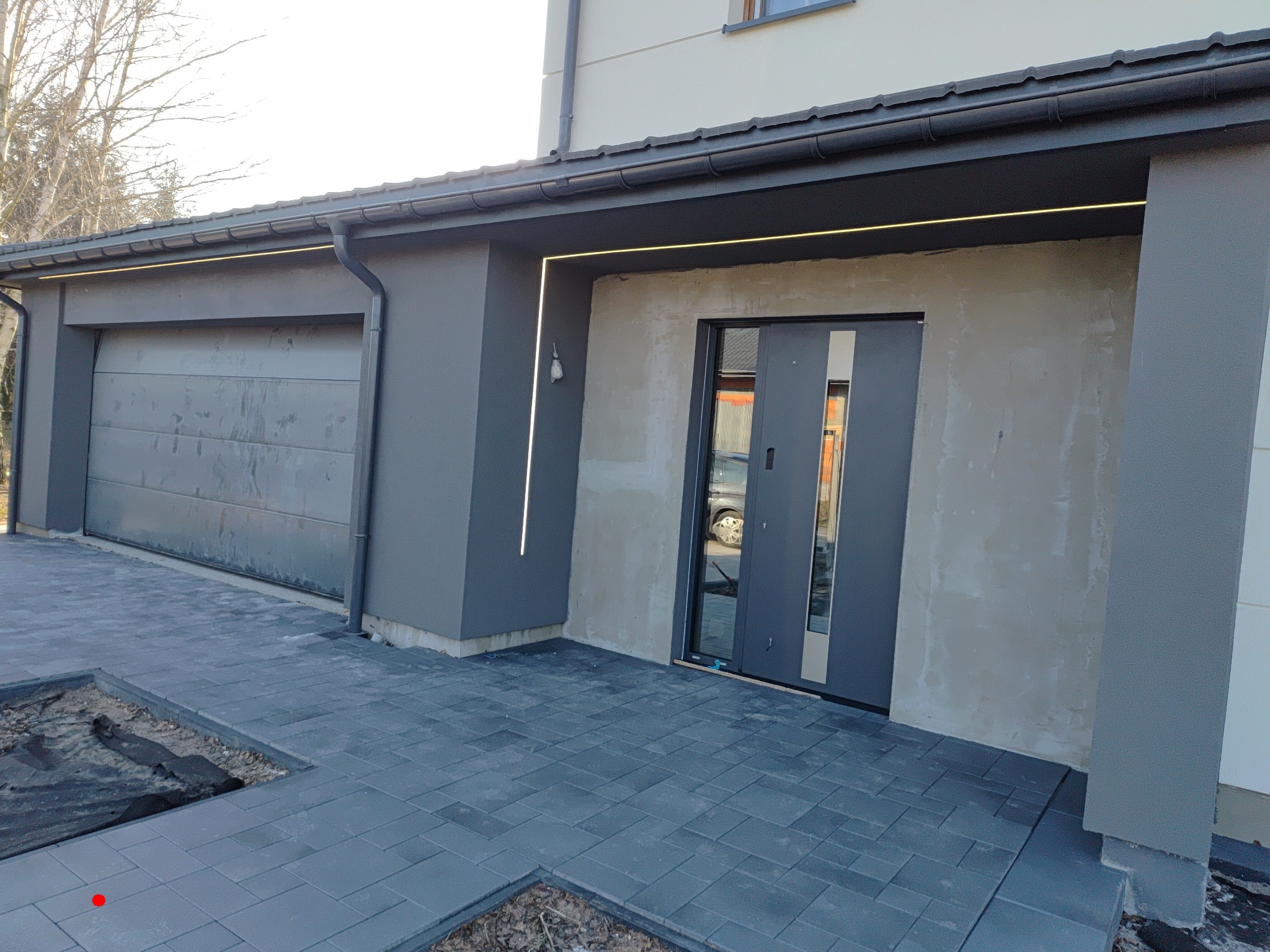 Oświetlenie ledowe wejścia oraz garażu