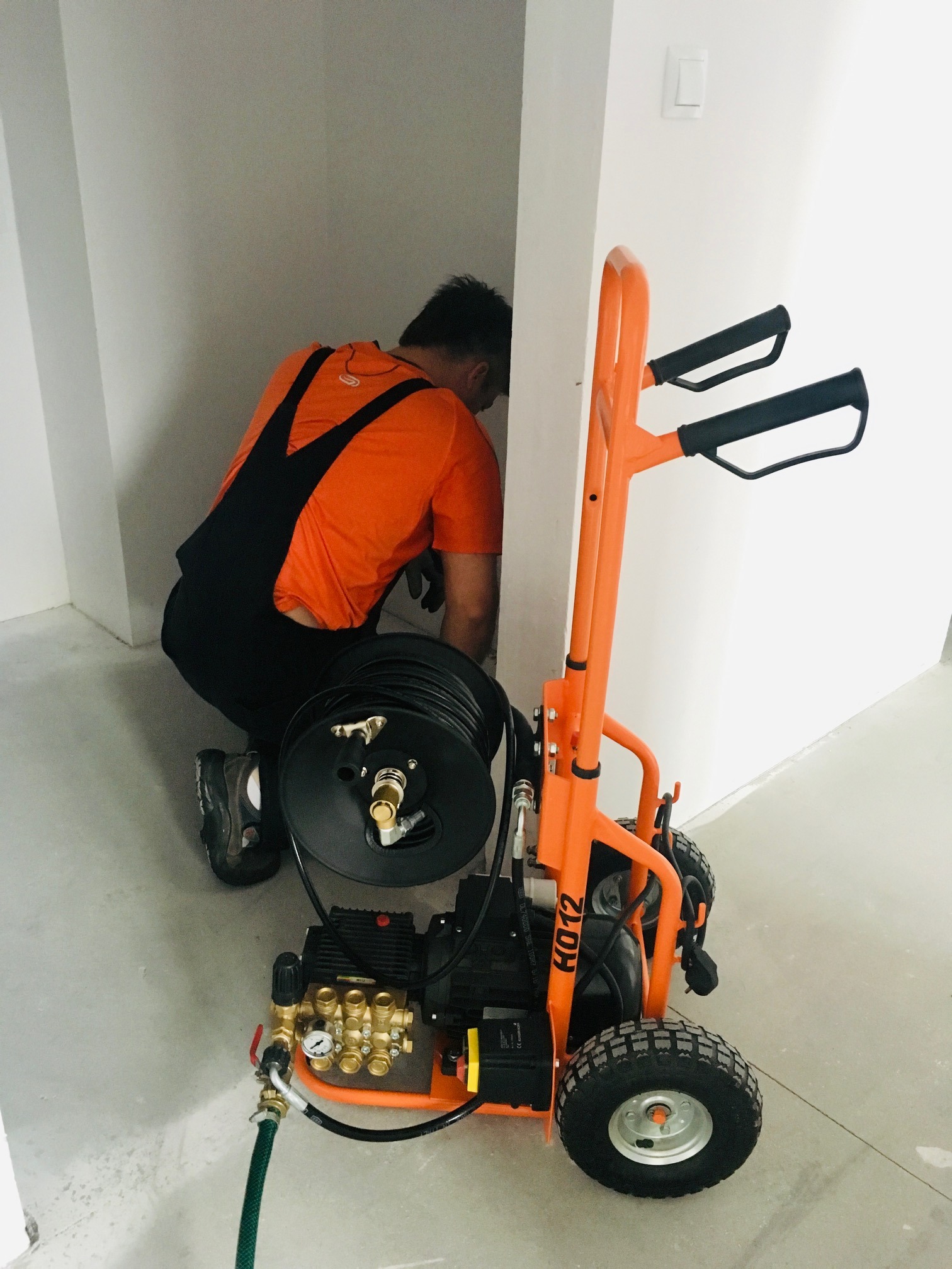 Udrożnianie rur w nowym budynku Łódź Śródmieście