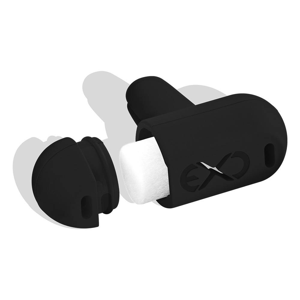 Czarny pojemnik z logo EXO i wyjmowanym białym wkładem piankowym oraz oddzielna czarna nakładka, leżące na białym tle.