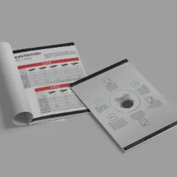 Ulotka reklamowa rejestratorów w wersji Lite i Pro, z tabelami parametrów i opisem funkcji, leżąca na szarym tle.