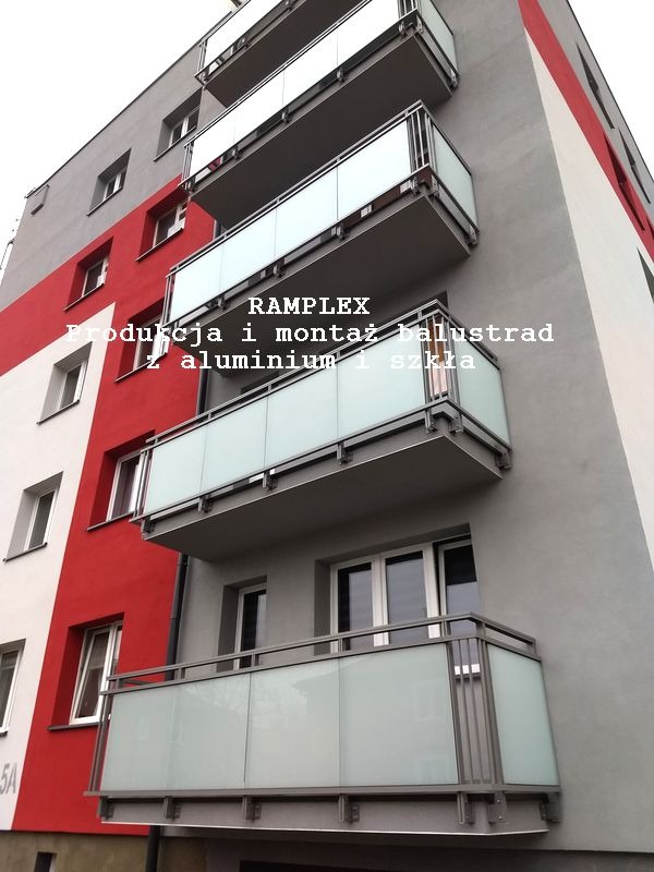 Produkcja i montaż balustrad balkonowych, tarasowych z aluminium i szkła.
