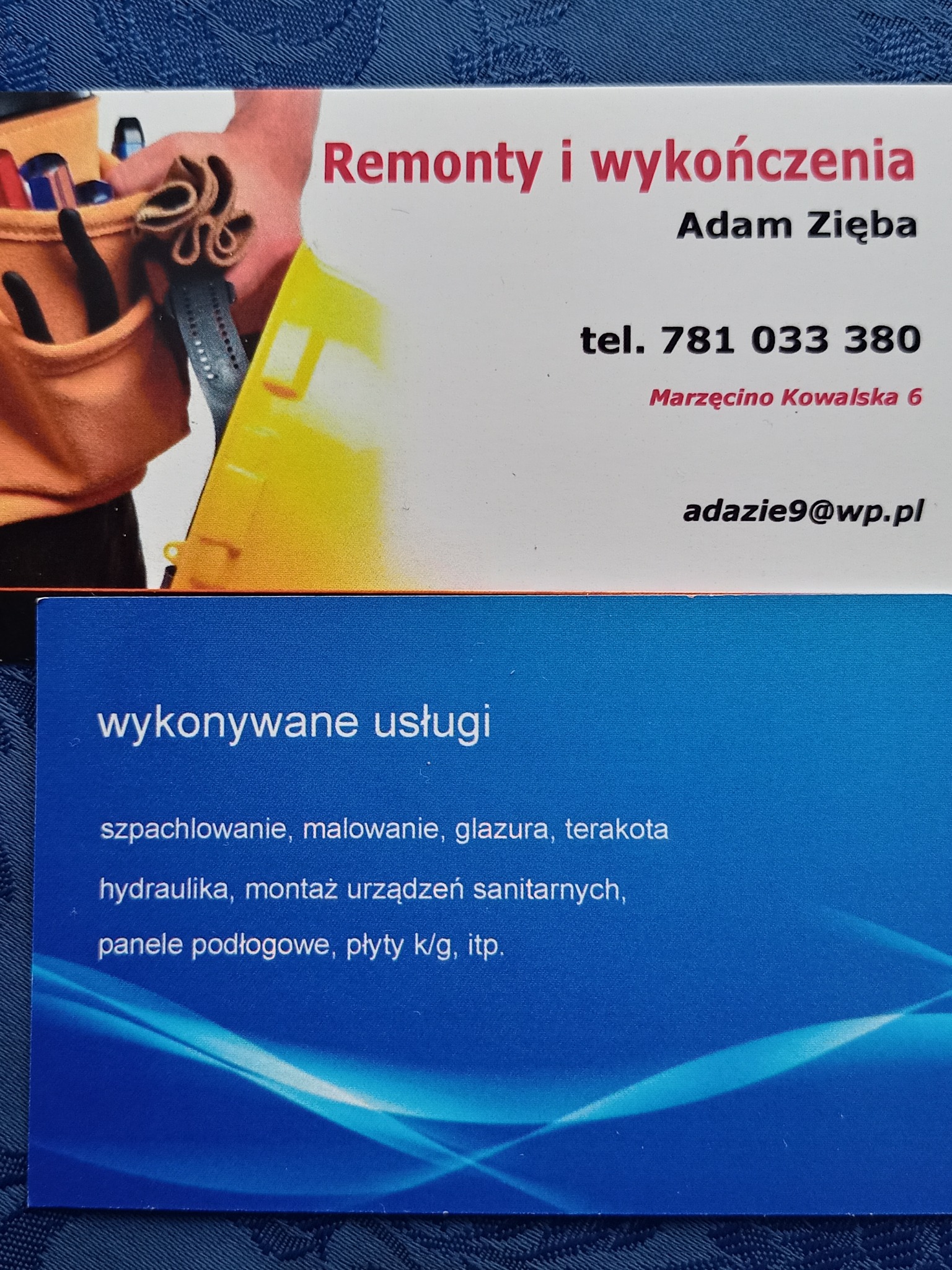 Wizytówka firmy remontowo-wykończeniowej z imieniem i nazwiskiem Adam Zięba, numerem telefonu, adresem i listą wykonywanych usług: szpachlowanie, malowanie, glazura, terakota, hydraulika, montaż...