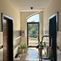 Podlaskiserwisstolarki - Regulacja ślusarki aluminiowej . Urząd Gminy Michalowo