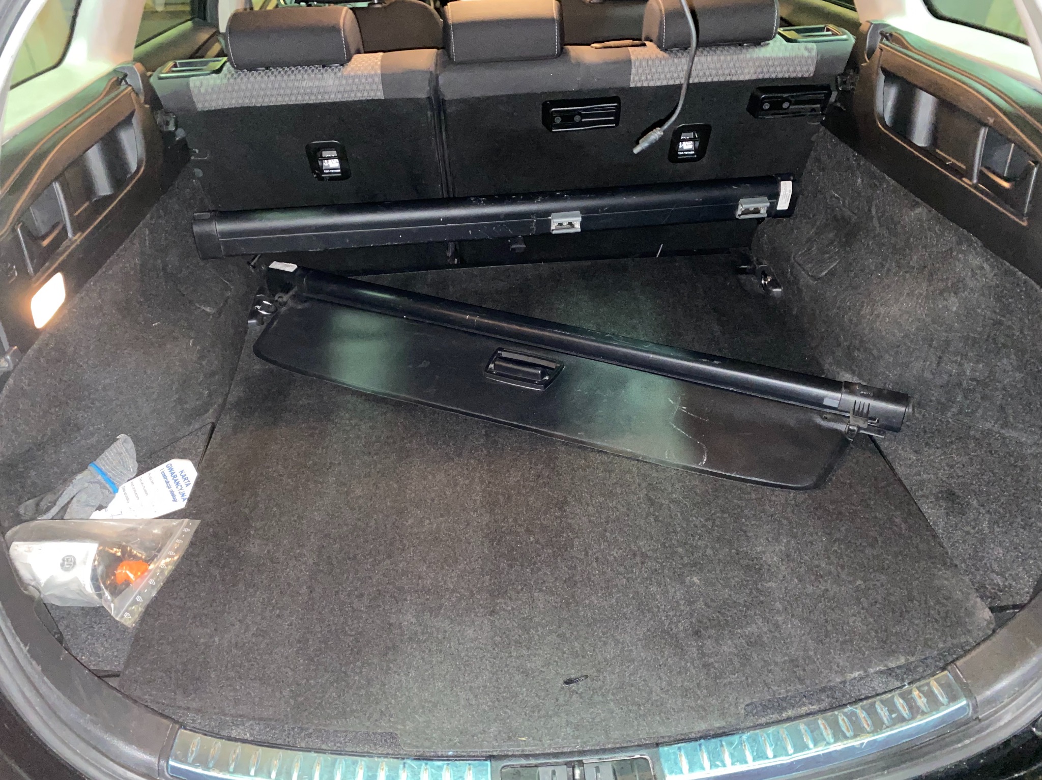 Piękny efekt po wypraniu wykładziny bagażnika