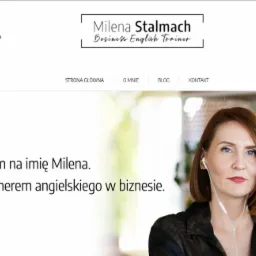 Zdjęcie strony internetowej z wizerunkiem kobiety, prezentującej się jako trener angielskiego biznesowego, z tekstem 'Cześć, mam na imię Milena. Jestem trenerem angielskiego w biznesie.'