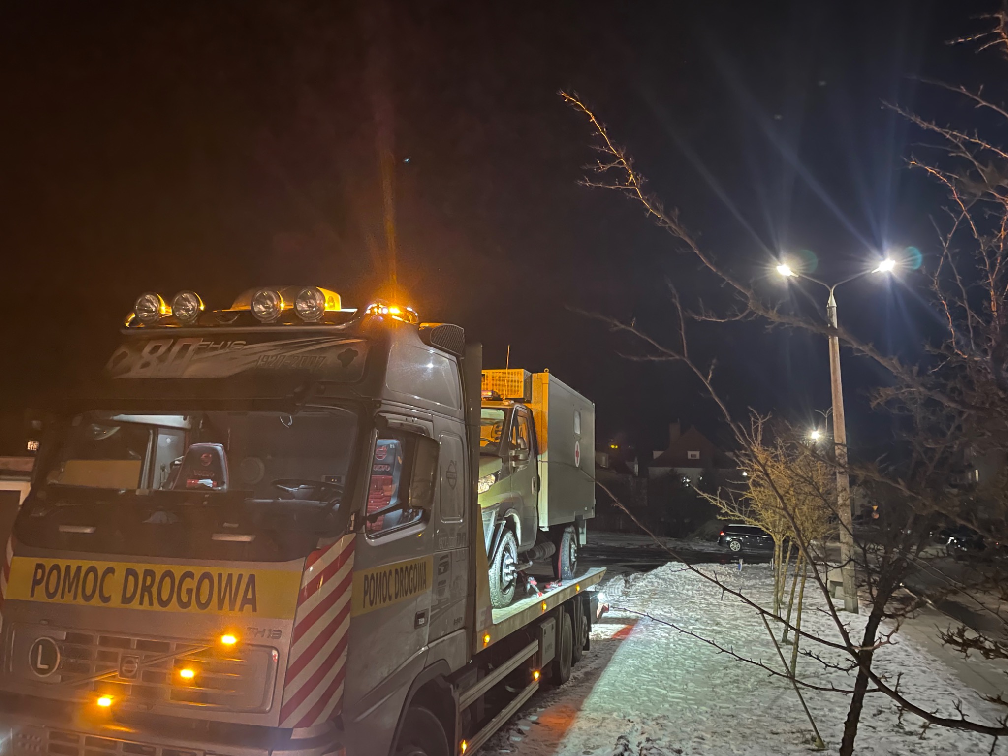 Duże, ciężkie samochody nie są dla nas problemem ładowność 15ton ;)